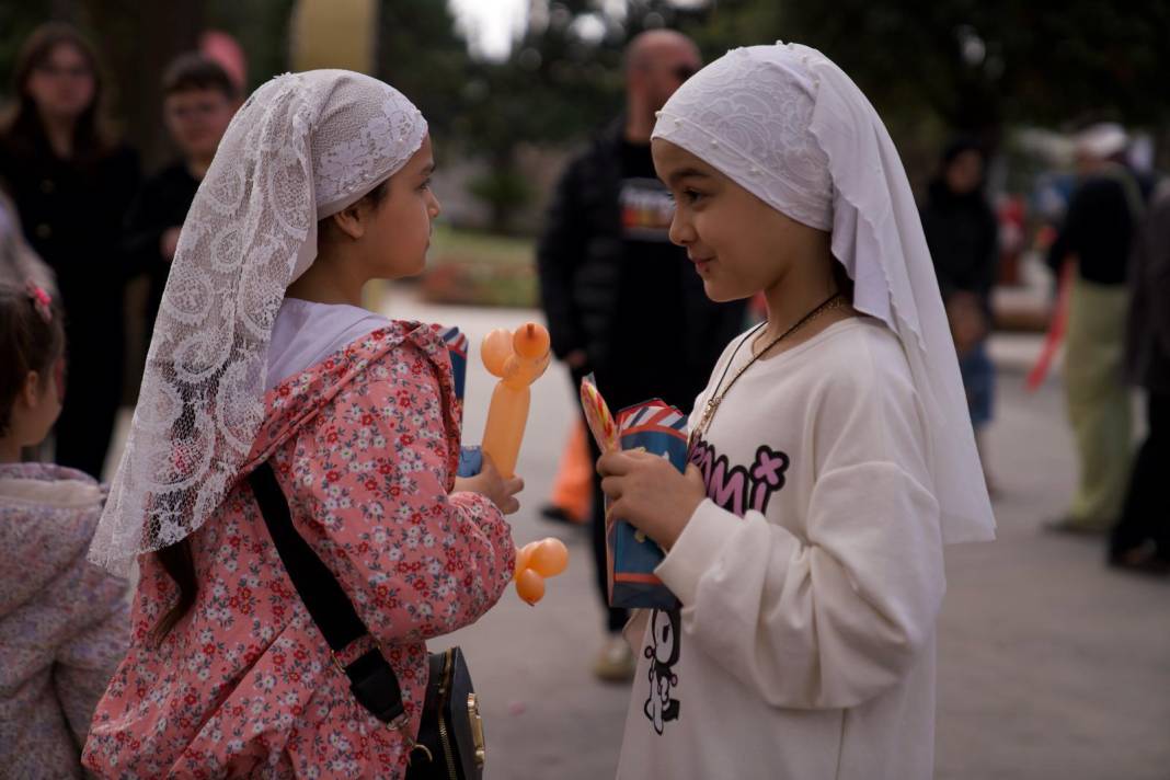 İBB'den Ramazan Bayramı'na özel 'Özgürlük ve Demokrasi Şenliği' başladı 4